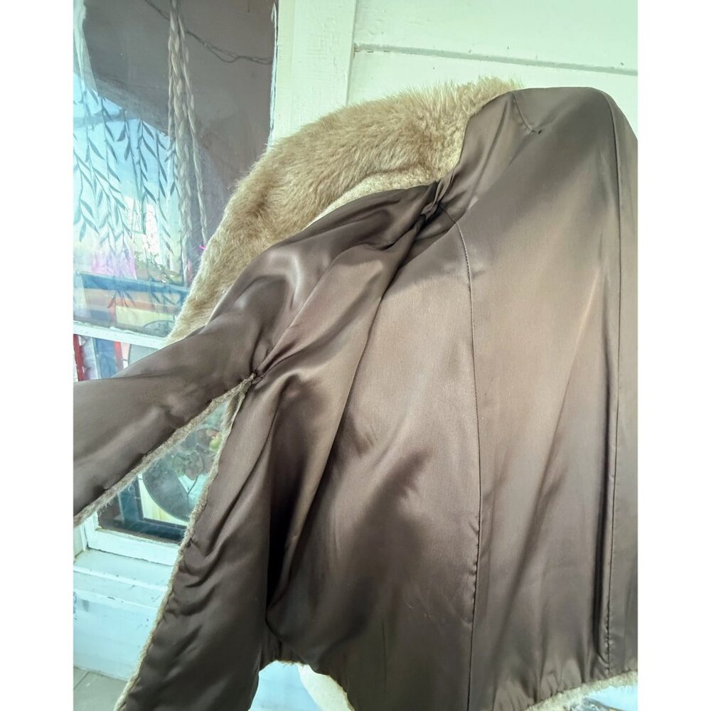 Vintage 60's Faux Fur Stole/Cape/Wrap Warm Beige - Picture 3 of 16